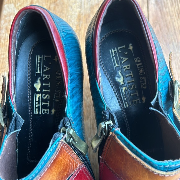 Shoes - Picture 5 of 5